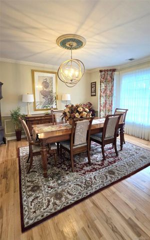 185 W Islip Road, West Islip, NY 11795