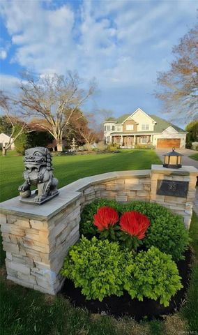 185 W Islip Road, West Islip, NY 11795