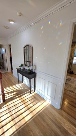 185 W Islip Road, West Islip, NY 11795