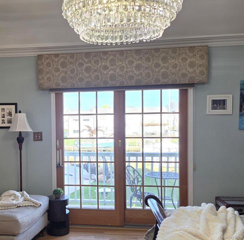 185 W Islip Road, West Islip, NY 11795