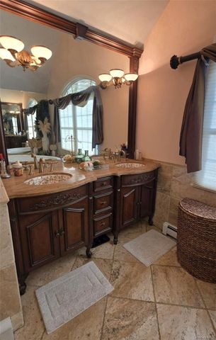 185 W Islip Road, West Islip, NY 11795