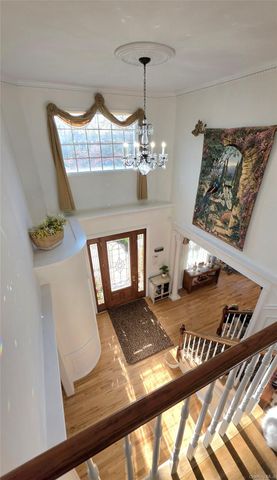 185 W Islip Road, West Islip, NY 11795