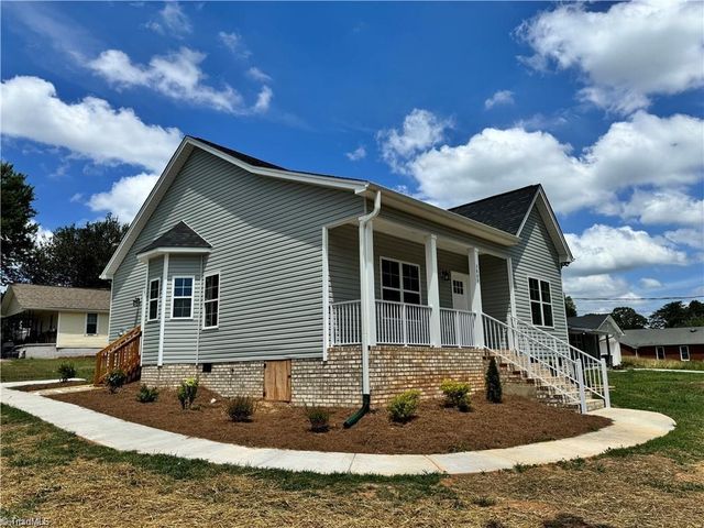 3800 Carver School Road, Winston-salem, NC 27105