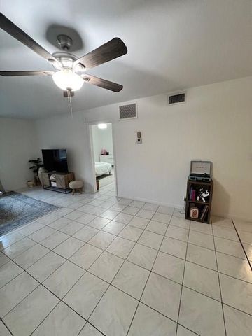 1950 N Andrews Avenue 210d, Wilton Manors, FL 33311