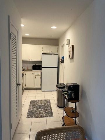 1950 N Andrews Avenue 210d, Wilton Manors, FL 33311