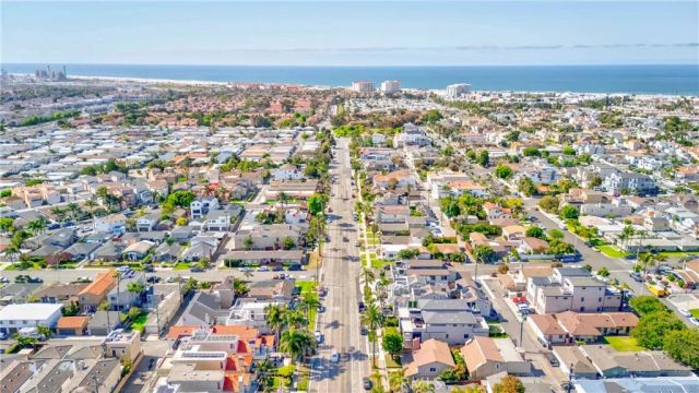 816 Delaware Street, Huntington Beach, CA 92648