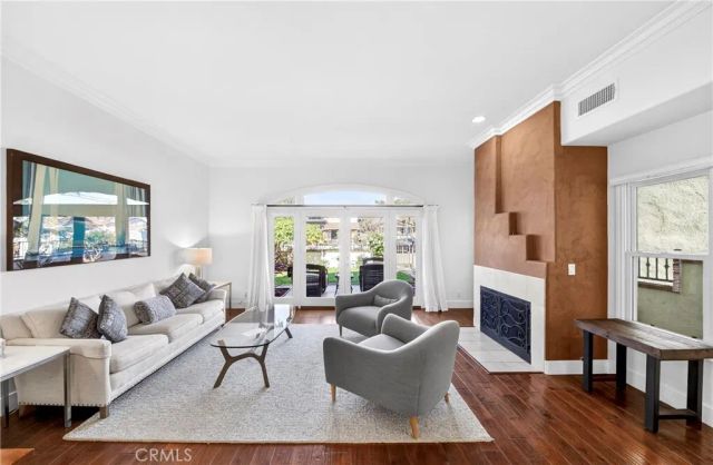 816 Delaware Street, Huntington Beach, CA 92648