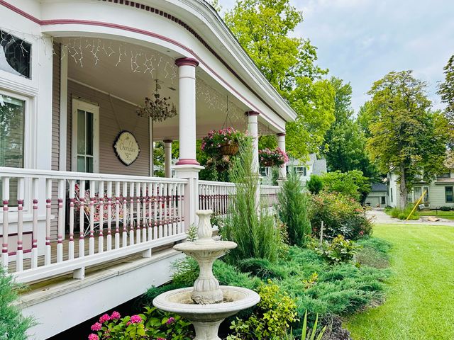 461 Fifth Street, Manistee, MI 49660