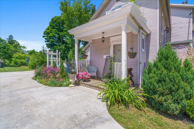 461 Fifth Street, Manistee, MI 49660