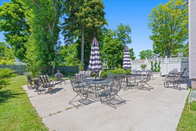 461 Fifth Street, Manistee, MI 49660