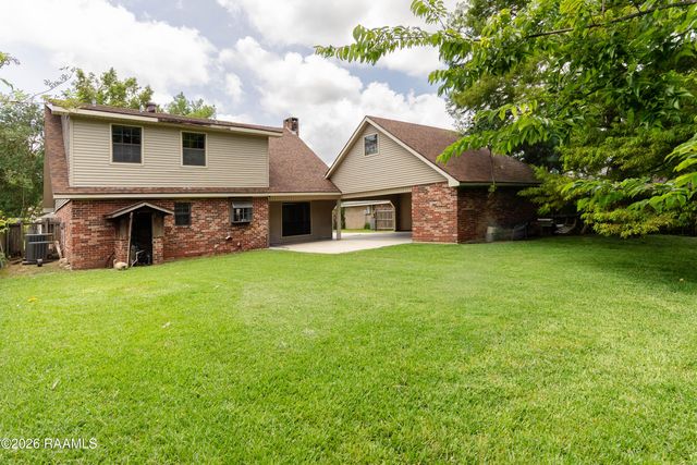 115 Briar Green Drive, Youngsville, LA 70592