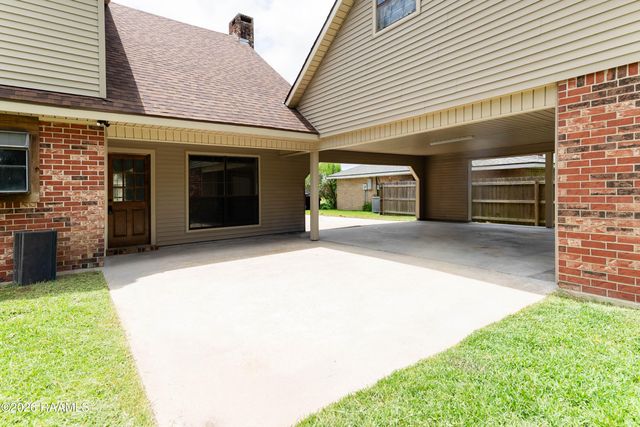 115 Briar Green Drive, Youngsville, LA 70592