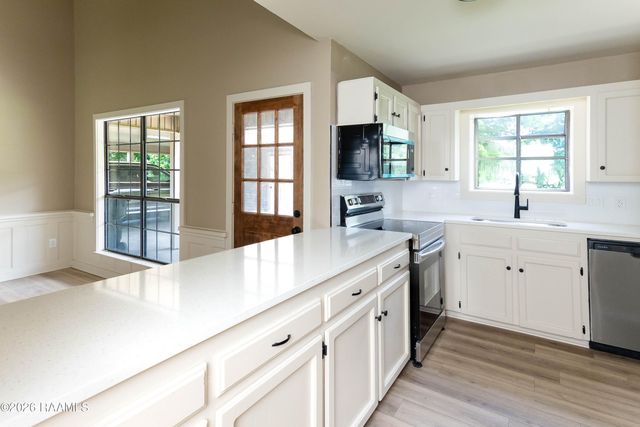 115 Briar Green Drive, Youngsville, LA 70592