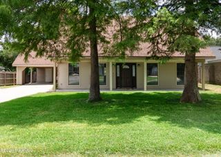 115 Briar Green Drive, Youngsville, LA 70592