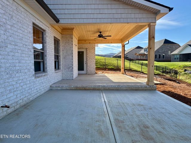 2135 Lantern Park Lane, Knoxville, TN 37932