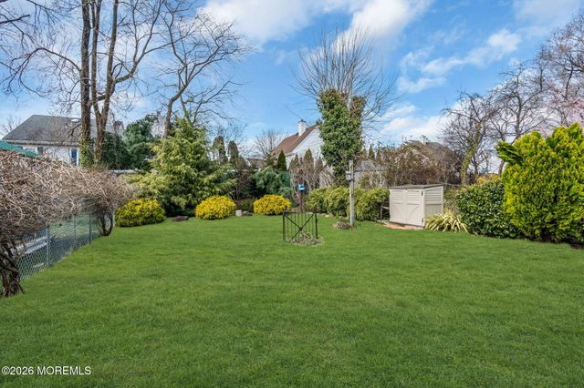 77 Barker Avenue, Shrewsbury Twp, NJ 07724