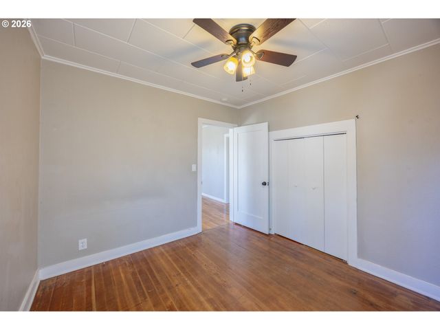 1755 Ne KLAMATH Ave, Roseburg, OR 97470