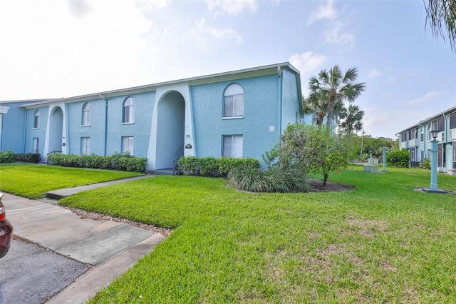 284 115TH AVENUE N 3, St Petersburg, FL 33716