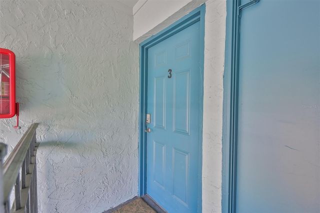 284 115TH AVENUE N 3, St Petersburg, FL 33716