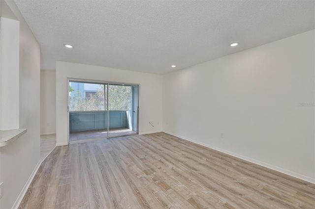 284 115TH AVENUE N 3, St Petersburg, FL 33716