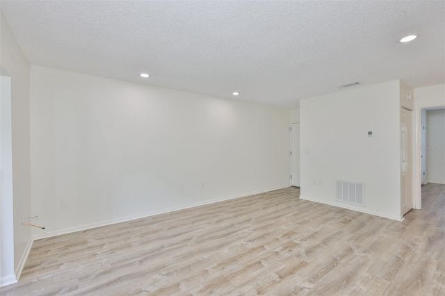 284 115TH AVENUE N 3, St Petersburg, FL 33716