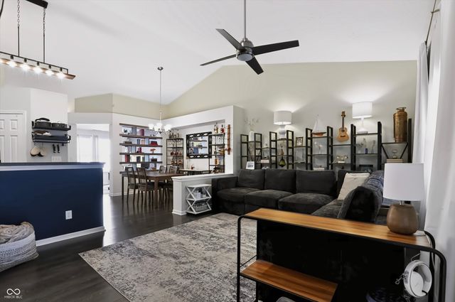 7329 Summer Lea Court, Indianapolis, IN 46217