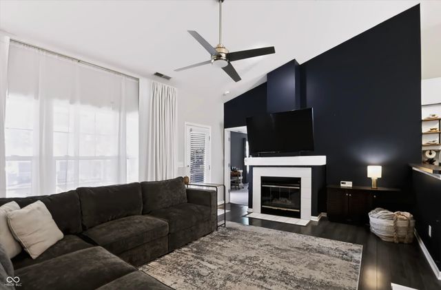 7329 Summer Lea Court, Indianapolis, IN 46217