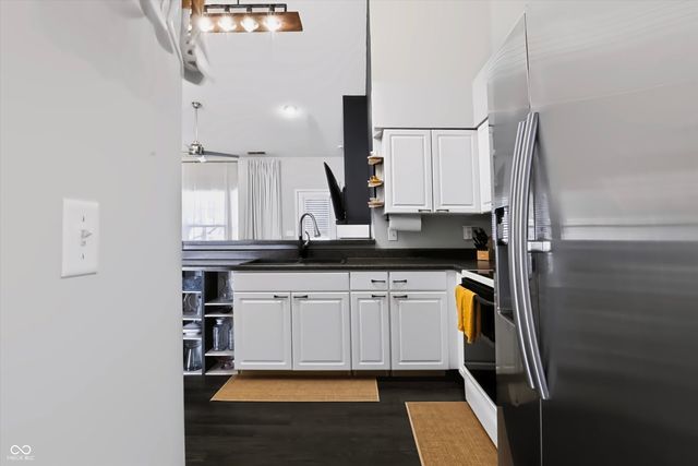 7329 Summer Lea Court, Indianapolis, IN 46217