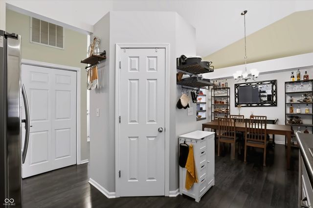 7329 Summer Lea Court, Indianapolis, IN 46217