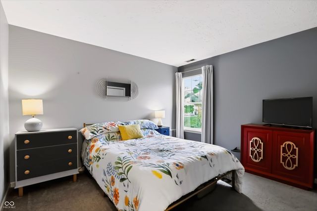 7329 Summer Lea Court, Indianapolis, IN 46217