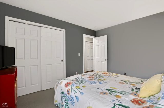 7329 Summer Lea Court, Indianapolis, IN 46217