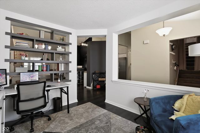 7329 Summer Lea Court, Indianapolis, IN 46217