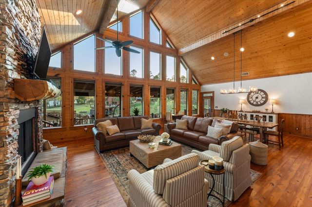 185 King Club Boulevard, Scroggins, TX 75480