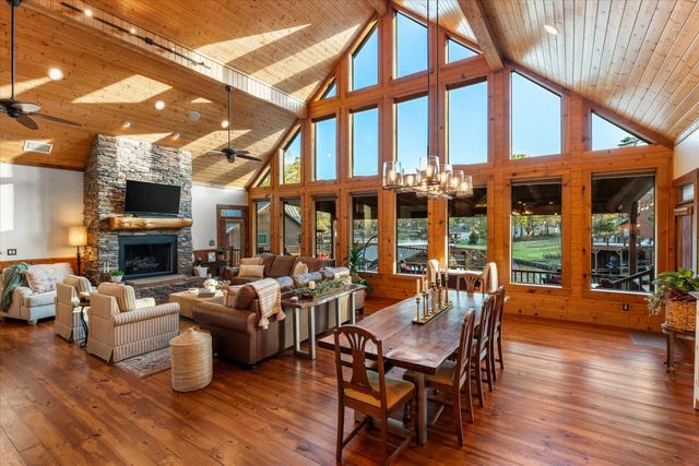 185 King Club Boulevard, Scroggins, TX 75480