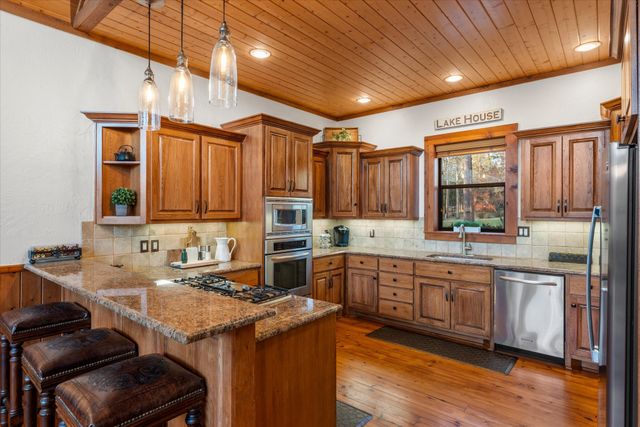 185 King Club Boulevard, Scroggins, TX 75480