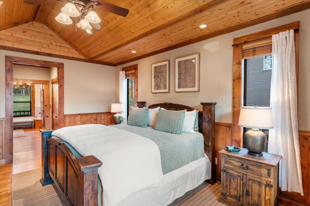 185 King Club Boulevard, Scroggins, TX 75480