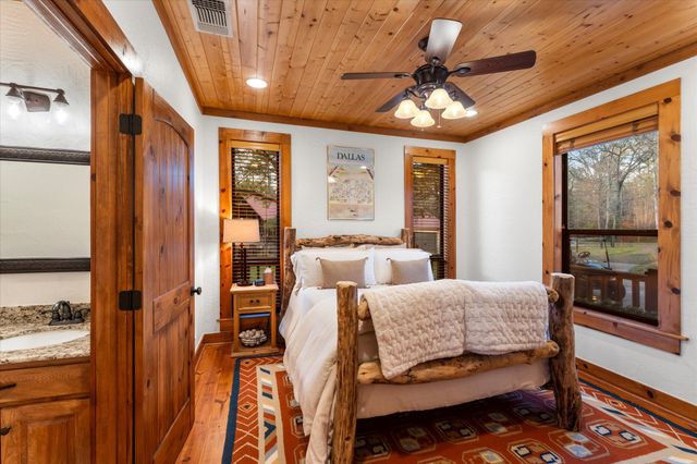 185 King Club Boulevard, Scroggins, TX 75480