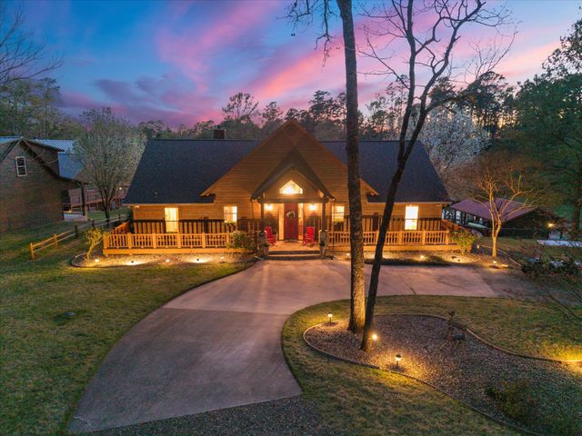 185 King Club Boulevard, Scroggins, TX 75480