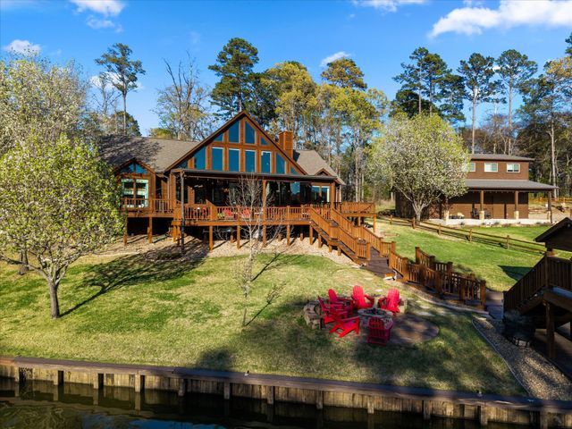 185 King Club Boulevard, Scroggins, TX 75480