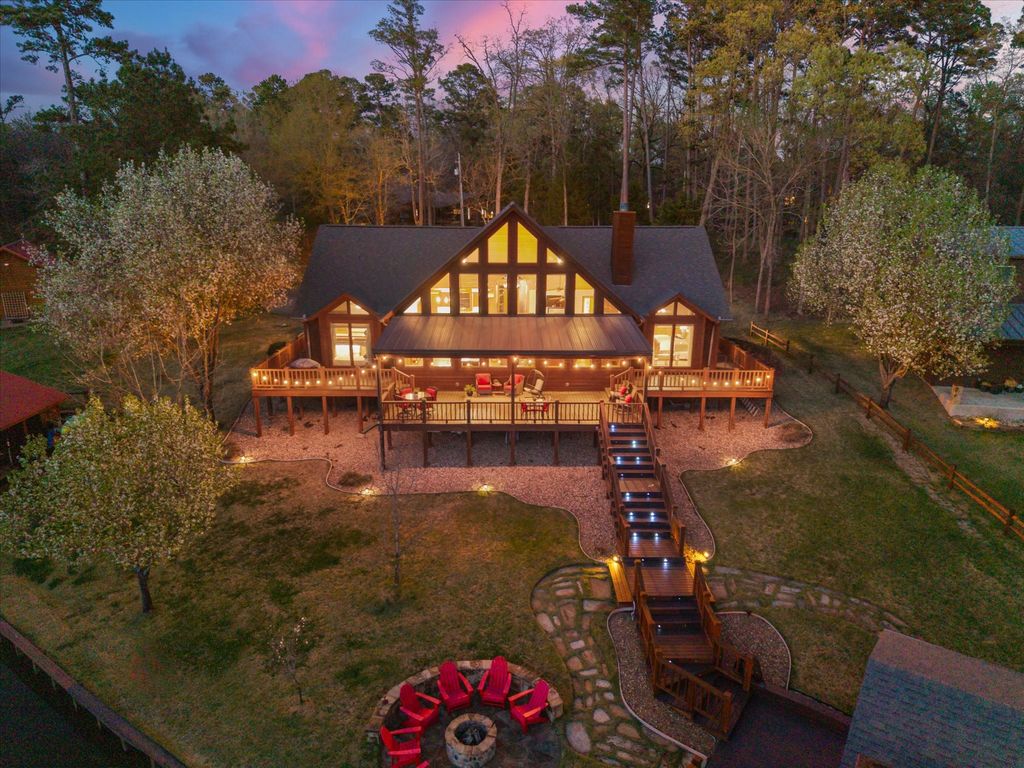 185 King Club Boulevard, Scroggins, TX 75480