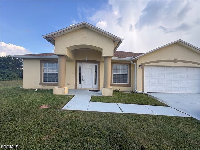 116 NW 26th PL, Cape Coral, FL 33993