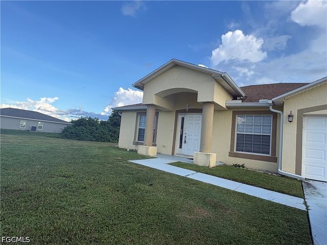 116 NW 26th PL, Cape Coral, FL 33993
