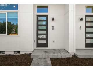 94 Ne 148th Ave 2, Portland, OR 97230