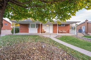 136 Long Dr, Penn Twp, PA 15642