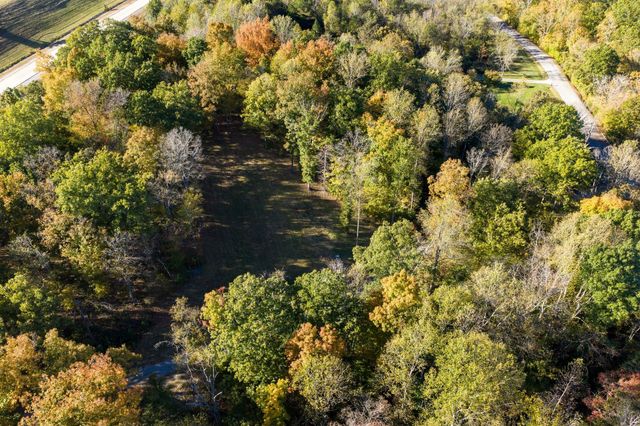 7483 Liberty Rd, Fairview, TN 37062