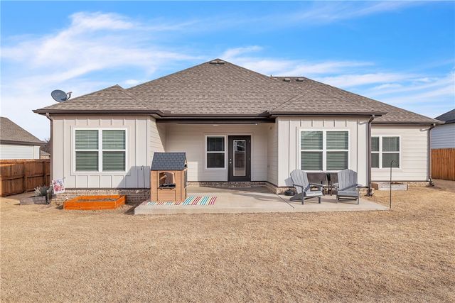 421 N Otoe Street, Farmington, AR 72730