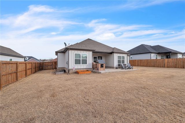 421 N Otoe Street, Farmington, AR 72730