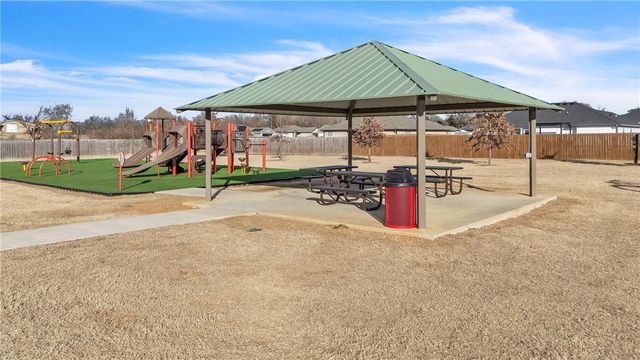 421 N Otoe Street, Farmington, AR 72730