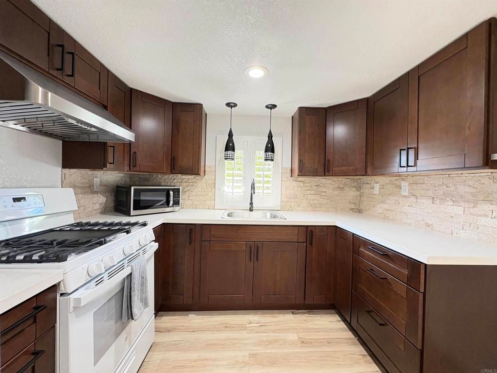 1174 E Main St 103, El Cajon, CA 92021