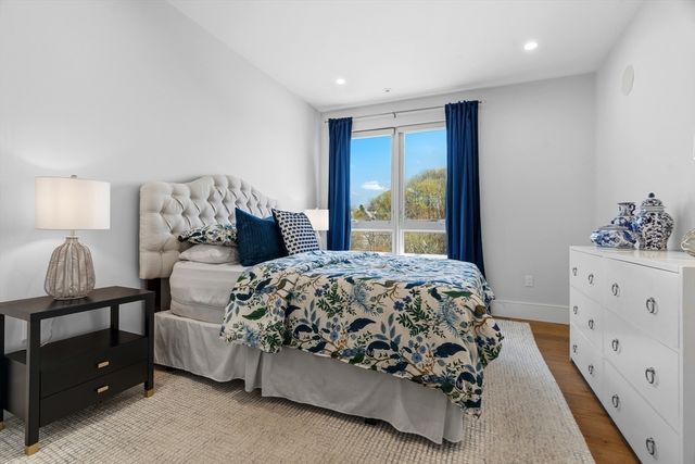 60 Newbury St 1, Quincy, MA 02171